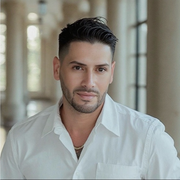 Meet your Posher, Steven - Picture 1 of 12